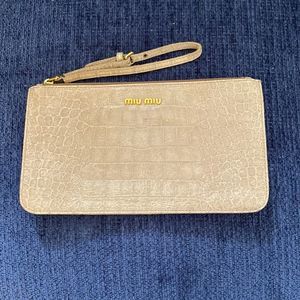 Miu Miu Beige Crocodile Embossed Patent Leather Wristlet Clutch Pouch